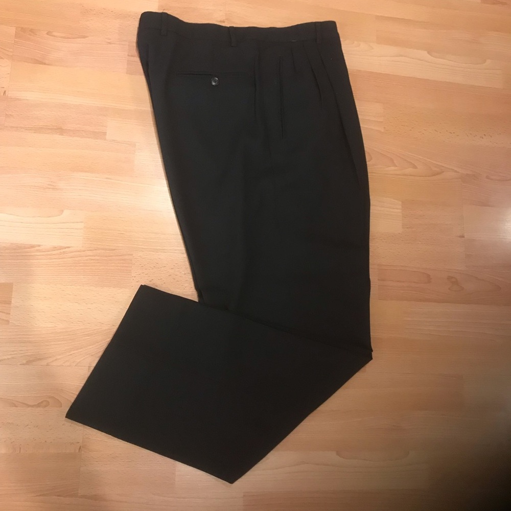 Men’s black dress pants